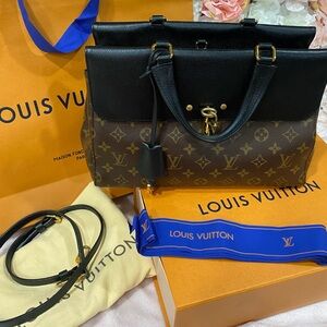 Louis Vuitton Venus Shoulder Bag